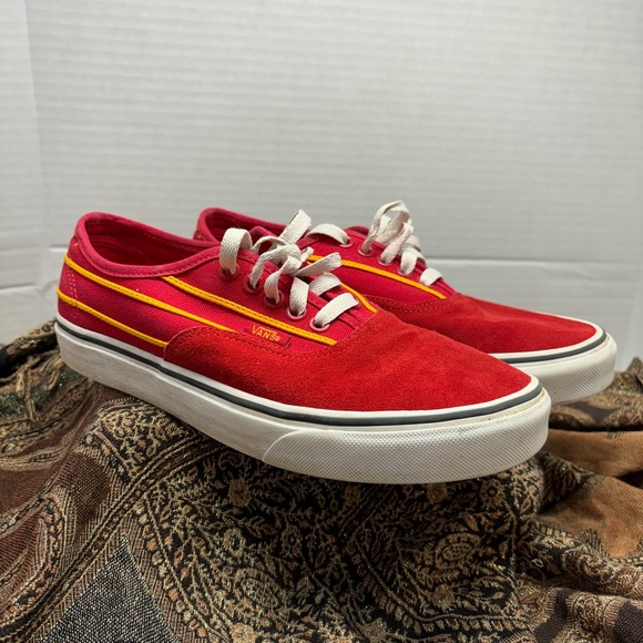 VANS Off the Wall Unisex Sneakers Red with Stripes 508731 Men's 7 Womens 8.5 - Picture 3 of 12